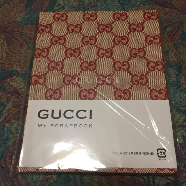 Gucci(グッチ)のGUCCIノート★雑誌の付録 インテリア/住まい/日用品の文房具(ノート/メモ帳/ふせん)の商品写真