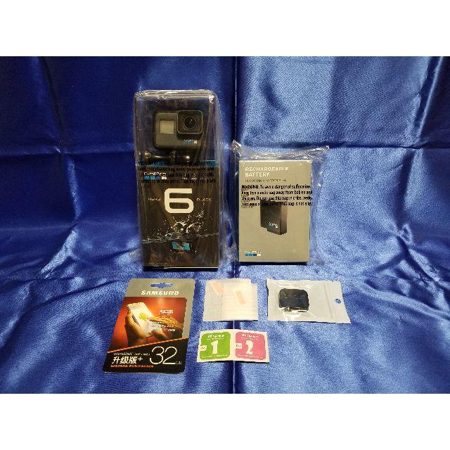 GoPro(ゴープロ)の値下げ！5点セット！HERO6 バッテリ　防水SD64GB スマホ/家電/カメラのカメラ(ビデオカメラ)の商品写真