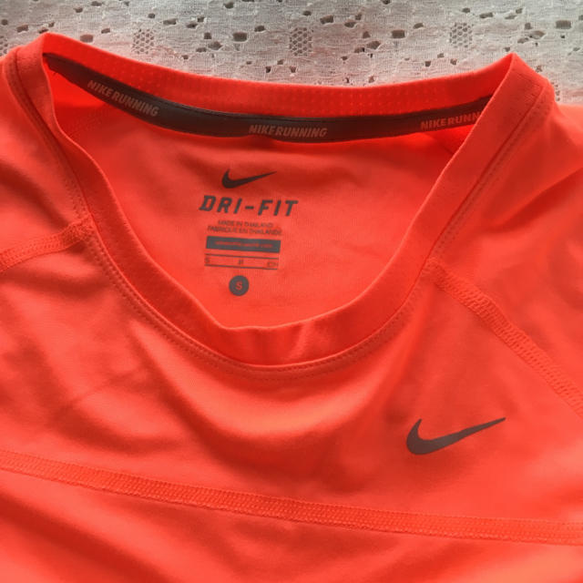 NIKE(ナイキ)のNIKE♥ランニング用Tシャツ スポーツ/アウトドアのランニング(その他)の商品写真