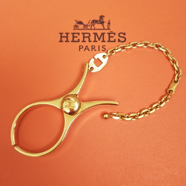 Hermes(エルメス)の⭐️プルメリア様専用 エルメス グローブホルダー チャーム ゴールド 美品 レディースのファッション小物(その他)の商品写真