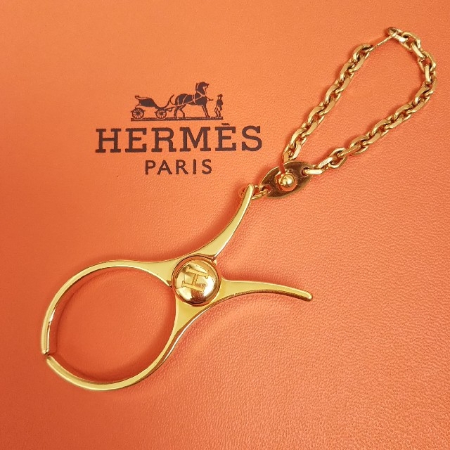 Hermes(エルメス)の⭐️プルメリア様専用 エルメス グローブホルダー チャーム ゴールド 美品 レディースのファッション小物(その他)の商品写真