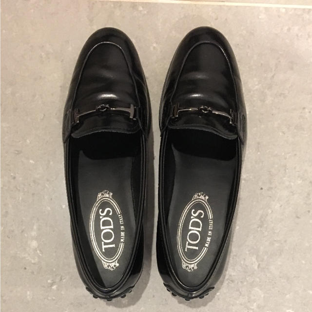 TOD'S(トッズ)のTOD'S トッズ ローファー 35.5 （22.5） レディースの靴/シューズ(ローファー/革靴)の商品写真