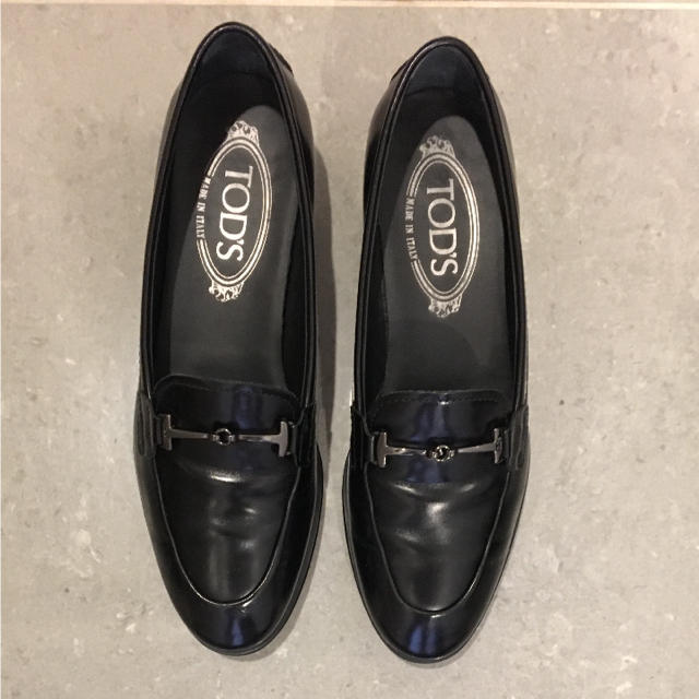 TOD'S(トッズ)のTOD'S トッズ ローファー 35.5 （22.5） レディースの靴/シューズ(ローファー/革靴)の商品写真