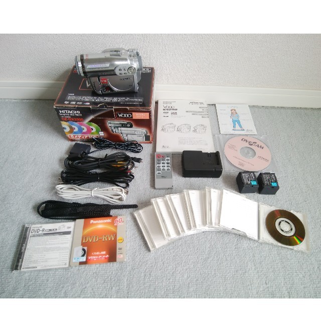 誕生日/お祝い 日立 HITACHI DVDビデオカメラ WOOO DZ-GX3300