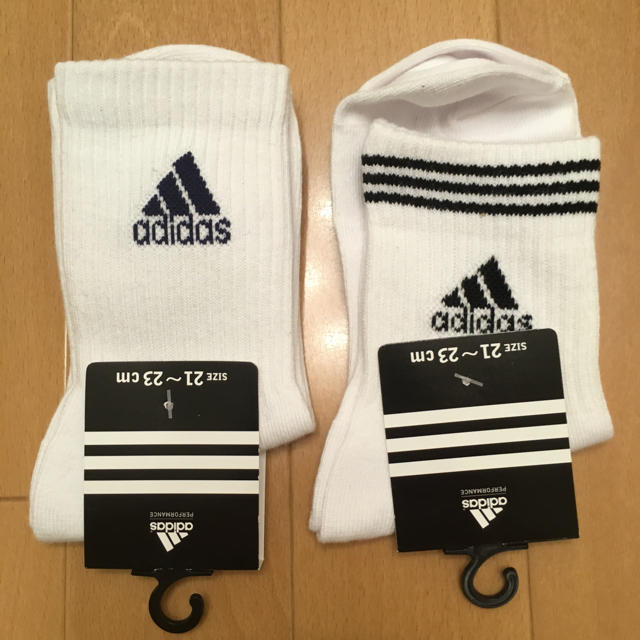 adidas(アディダス)のアディダス くつ下  2足セット キッズ/ベビー/マタニティのこども用ファッション小物(靴下/タイツ)の商品写真