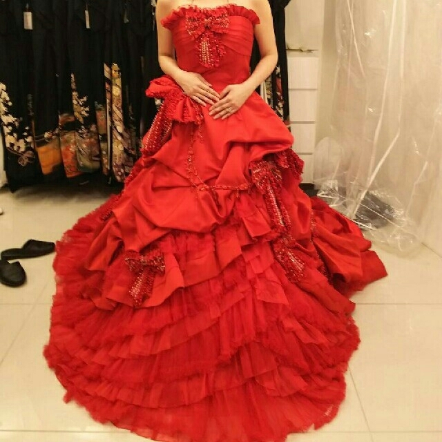 Barbie 風 ビジューリボン 赤ドレス カラードレス ウェディング レディースのフォーマル/ドレス(ウェディングドレス)の商品写真
