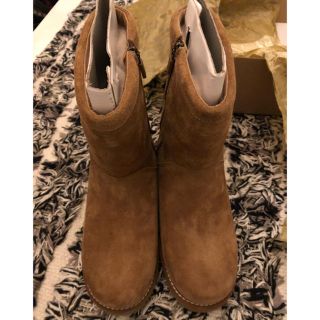 アグ(UGG)の8/19まで★新品『UGG SELIA ブーツ』(ブーツ)