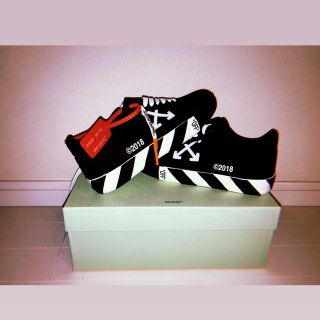 オフホワイト(Off-White)の【正規品】OFF-WHITE スニーカー 27㎝ ブラック VULC LOW 黒(スニーカー)