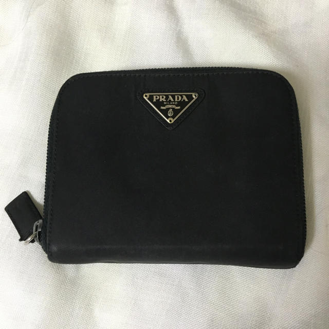 PRADA(プラダ)のPRADA 二つ折り財布 レディースのファッション小物(財布)の商品写真