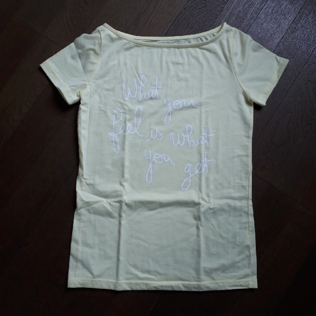 M.deux(エムドゥー)の値下げエムドゥ　Tシャツ レディースのトップス(Tシャツ(半袖/袖なし))の商品写真