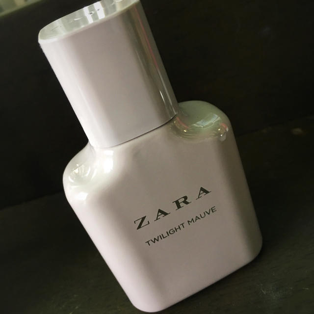 ZARA(ザラ)のZARA香水トワイライト・モーヴtwilight mauve30ml コスメ/美容の香水(香水(女性用))の商品写真