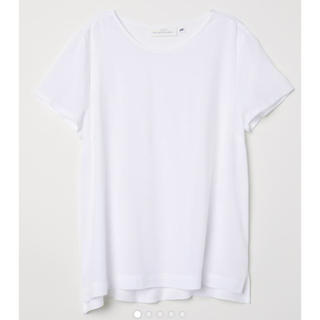 エイチアンドエム(H&M)の新品！ 半袖ブラウス 白 ホワイト Tシャツ カットソー(シャツ/ブラウス(半袖/袖なし))