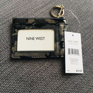 ナインウエスト(NINE WEST)の専用！！パスケース ナインウエスト 迷彩 ラメ(名刺入れ/定期入れ)