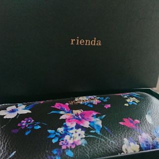 リエンダ(rienda)の rienda BLUE FLOWER ラウンドファスナー長財布(財布)