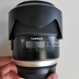 タムロン(TAMRON)のケーキ様用　TAMRON  35mm F/1.8 Di VC USD キャノン用(レンズ(単焦点))