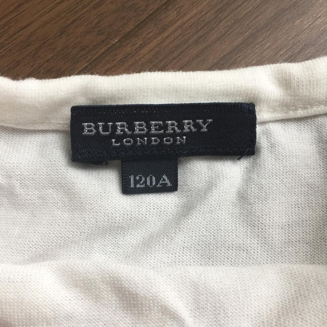 BURBERRY(バーバリー)のバーバリー Burberry トップス サイズ120 キッズ/ベビー/マタニティのキッズ服女の子用(90cm~)(Tシャツ/カットソー)の商品写真