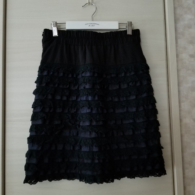 UNITED ARROWS(ユナイテッドアローズ)のユナイテッドアローズ　フリルスカート レディースのスカート(ひざ丈スカート)の商品写真