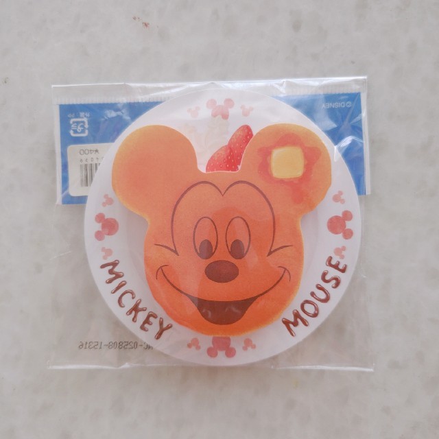 Disney(ディズニー)のミッキーのパンケーキメモ インテリア/住まい/日用品の文房具(ノート/メモ帳/ふせん)の商品写真