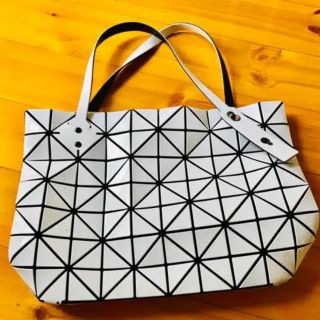 イッセイミヤケ(ISSEY MIYAKE)のbaobao バック(ショルダーバッグ)