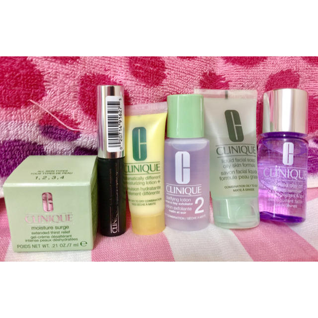 CLINIQUE(クリニーク)の値下げ！新品！クリニークミニセット コスメ/美容のベースメイク/化粧品(その他)の商品写真