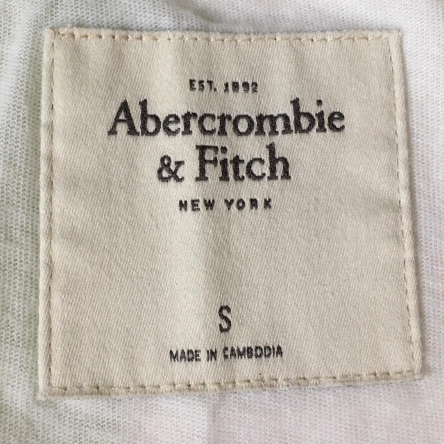 Abercrombie&Fitch(アバクロンビーアンドフィッチ)のアバクロ Tシャツ レディースのトップス(Tシャツ(半袖/袖なし))の商品写真