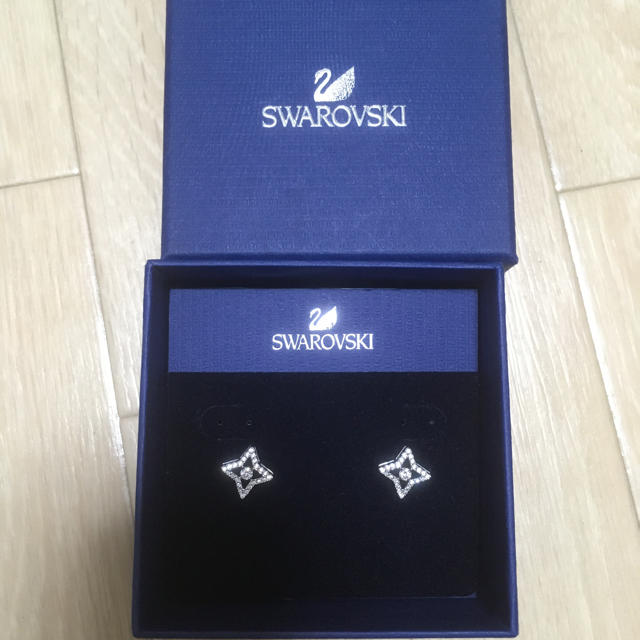 SWAROVSKI ピアス 正規品