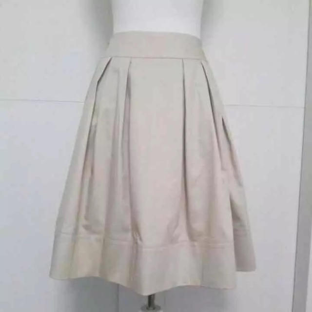 M-premier(エムプルミエ)の膝丈スカート レディースのスカート(ひざ丈スカート)の商品写真