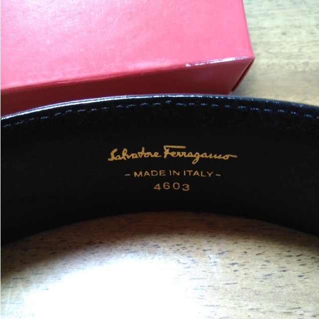 Salvatore Ferragamo(サルヴァトーレフェラガモ)のフェラガモ　ベルト　レディース　難あり レディースのファッション小物(ベルト)の商品写真