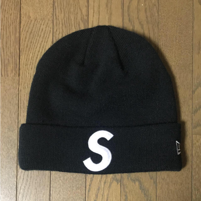 Supreme Sロゴ ビーニー