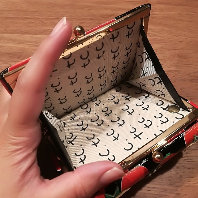 TSUMORI CHISATO(ツモリチサト)のTSUMORI CHISATO carry がま口財布 レディースのファッション小物(財布)の商品写真