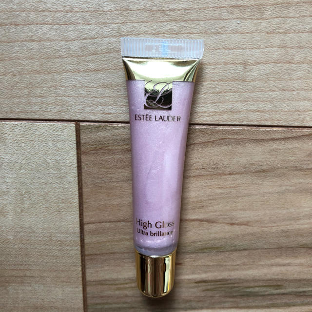 Estee Lauder(エスティローダー)のエスティローダー high gloss07 コスメ/美容のベースメイク/化粧品(リップグロス)の商品写真