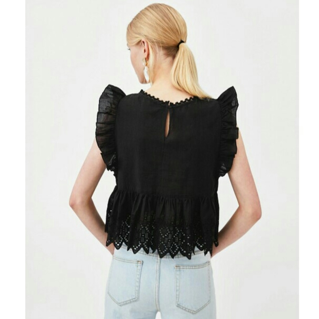 ZARA(ザラ)のZARA 新品 Ssize 刺繍入りトップス black レディースのトップス(シャツ/ブラウス(半袖/袖なし))の商品写真