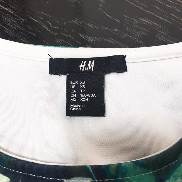 H&M(エイチアンドエム)のH&M ペプラムトップス レディースのトップス(タンクトップ)の商品写真