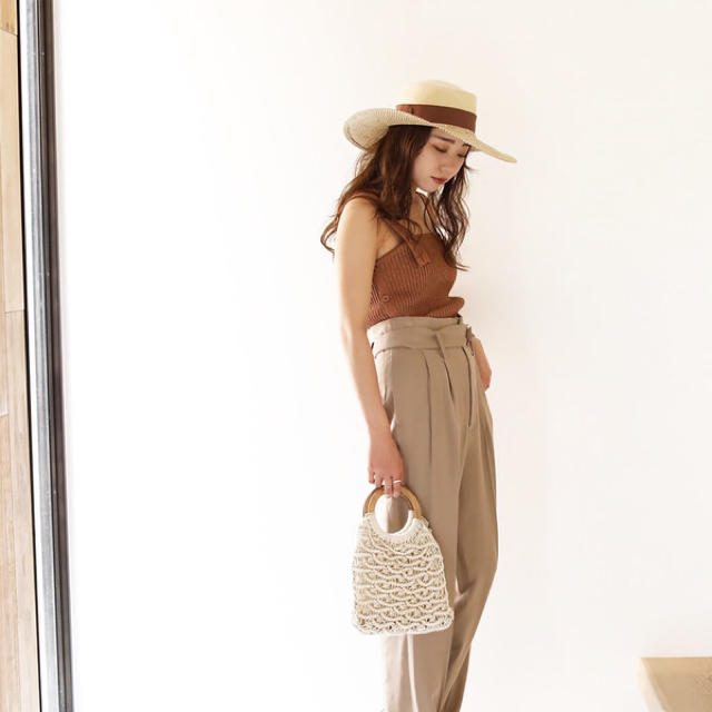 TODAYFUL(トゥデイフル)の【タグ付き新品】Tuck Belt Trousers＊todayful レディースのパンツ(クロップドパンツ)の商品写真