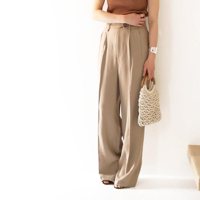 TODAYFUL(トゥデイフル)の【タグ付き新品】Tuck Belt Trousers＊todayful レディースのパンツ(クロップドパンツ)の商品写真