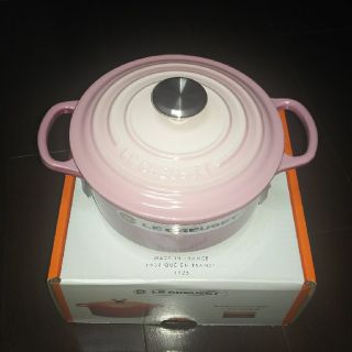 ルクルーゼ(LE CREUSET)の【送料込】ルクルーゼ  ココットロンド(18cm)  ブーケピンク(鍋/フライパン)