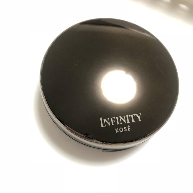 Infinity(インフィニティ)のインフィニティ クッションセラムグロウ OC-410 コスメ/美容のベースメイク/化粧品(ファンデーション)の商品写真