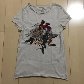 エイチアンドエム(H&M)の1週間限定300円 H&Mの刺繍Tシャツ★今すぐ使える★(Tシャツ(半袖/袖なし))