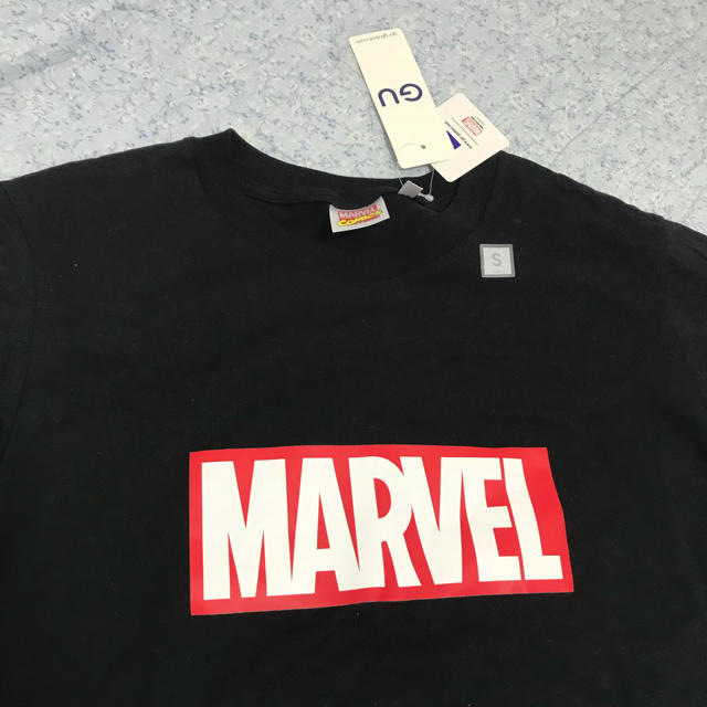 GU(ジーユー)の＊マーベルtシャツ marvel 黒 ブラック メンズSサイズ ロゴtシャツ＊ メンズのトップス(Tシャツ/カットソー(半袖/袖なし))の商品写真