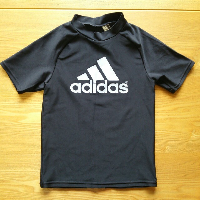 adidas(アディダス)の☆ラッシュガード  adidas ブラック キッズ/ベビー/マタニティのキッズ服男の子用(90cm~)(水着)の商品写真