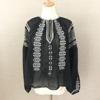 マカフィー(MACPHEE)の《美品》トゥモローランド。マカフィー。刺繍ブラウス(シャツ/ブラウス(長袖/七分))