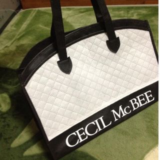 セシルマクビー(CECIL McBEE)の最新セシルバッグ＊(ショップ袋)