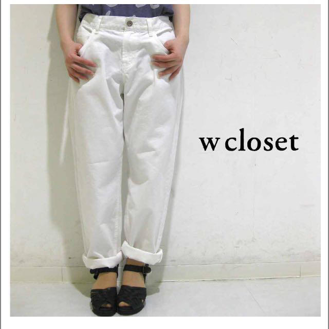 w closet(ダブルクローゼット)のw closet ホワイトテニムパンツ レディースのパンツ(デニム/ジーンズ)の商品写真