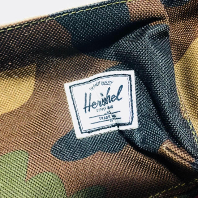 HERSCHEL(ハーシェル)のHerschel ボディバッグ レディースのバッグ(ボディバッグ/ウエストポーチ)の商品写真