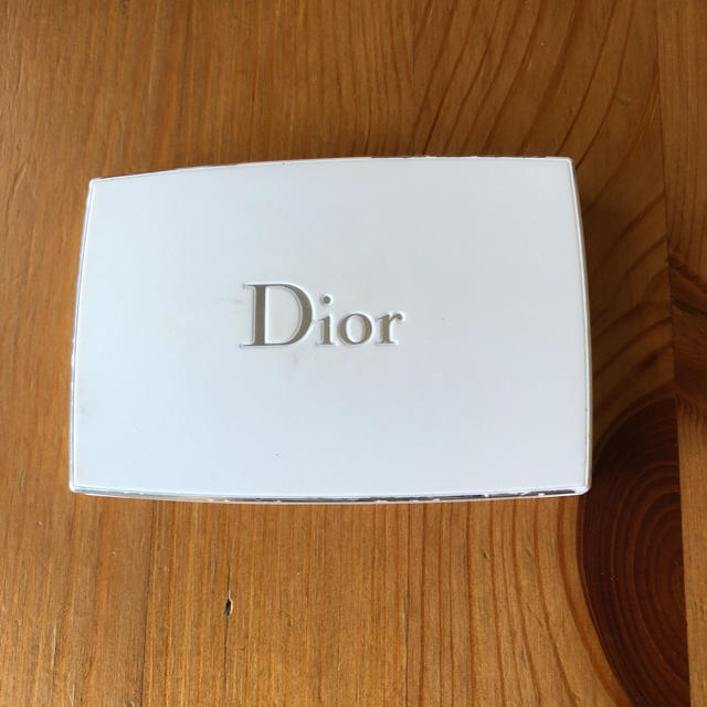 Dior(ディオール)のディオール ファンデーションケース  コスメ/美容のベースメイク/化粧品(ファンデーション)の商品写真