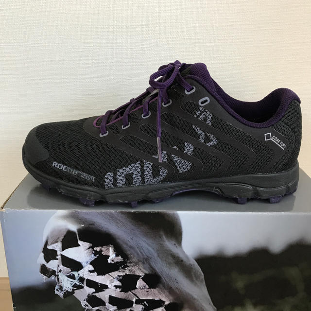 SALOMON(サロモン)のINOV 8☆イノヴェイト トレイルラン二ングシューズ サイズ23.5㎝ 未使用 スポーツ/アウトドアのランニング(シューズ)の商品写真