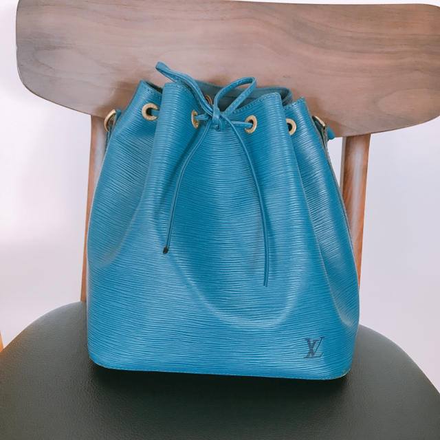 LOUIS VUITTON - 値下げしました！【美品】ルイヴィトンエピノエ