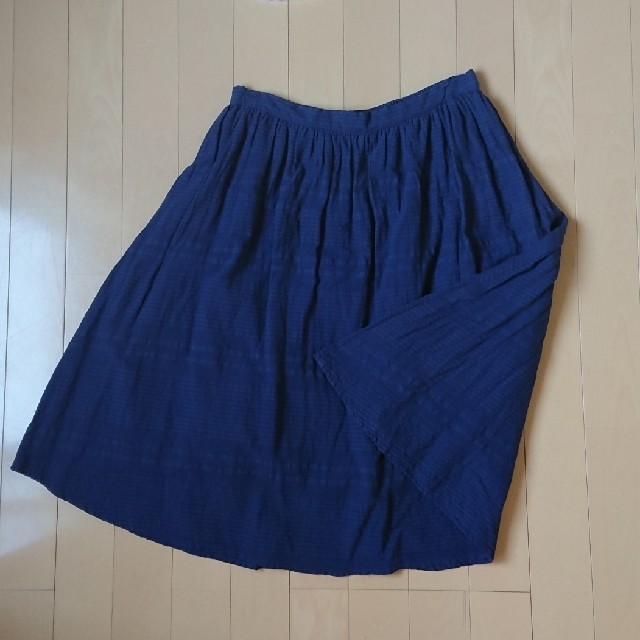 ikka(イッカ)のｉｋｋａ 膝丈スカート レディースのスカート(ひざ丈スカート)の商品写真
