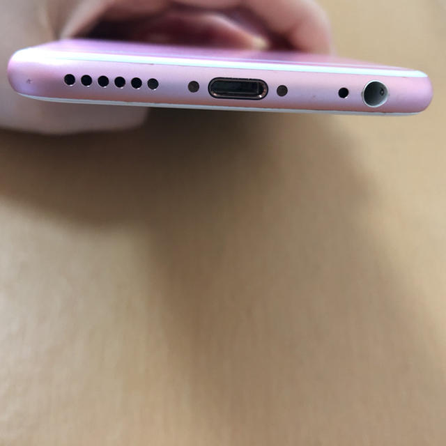 Apple(アップル)のiPhone6s ピンクゴールド スマホ/家電/カメラのスマートフォン/携帯電話(スマートフォン本体)の商品写真