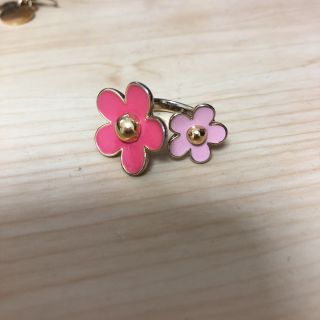 エイチアンドエム(H&M)のお花のリング 指輪 ピンク 美品(リング(指輪))